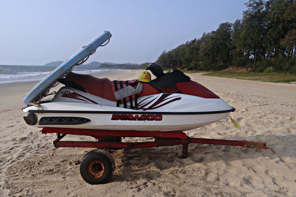 water scooter, beach, arabian sea-254382.jpg